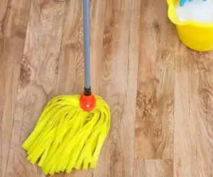 how to mop a wooden floor