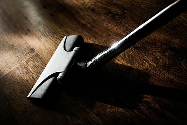 How to Clean Dirty Wooden Floors