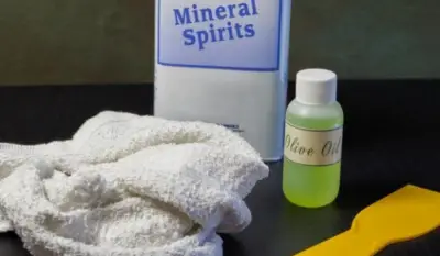 How to Remove Spray Paint from Wood with the Help of Mineral Spirits