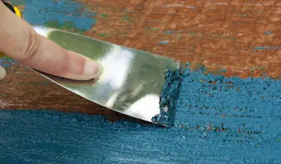 How to Remove Spray Paint by Scrapping