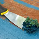 How to Get Spray Paint off the Wood Floor